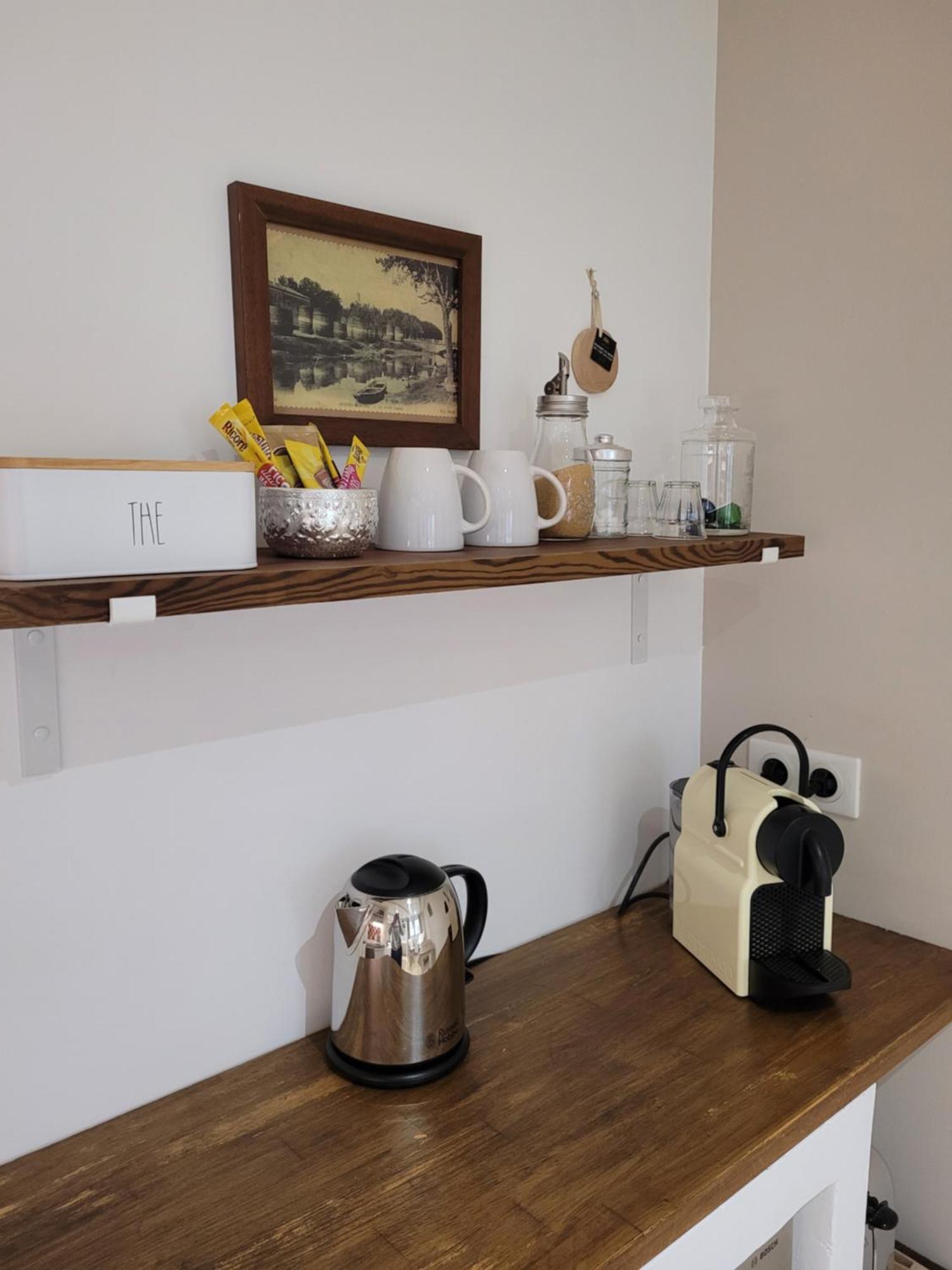 Studio Couleur Camargue Intra-Muros Free parking Aigues-Mortes Chambre photo